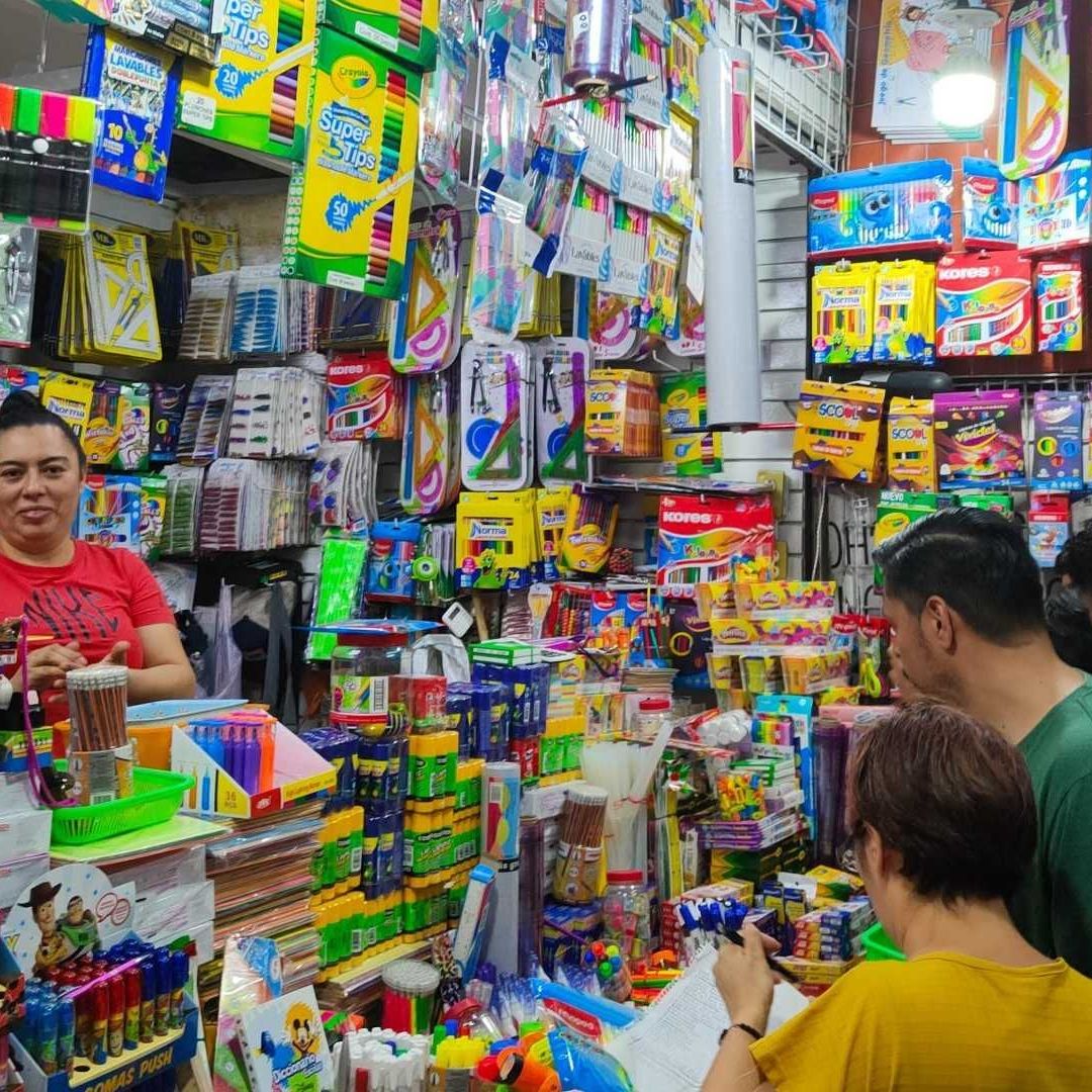 El regreso a clases se acerca y los padres de familia comienzan a planear la compra de los útiles escolares