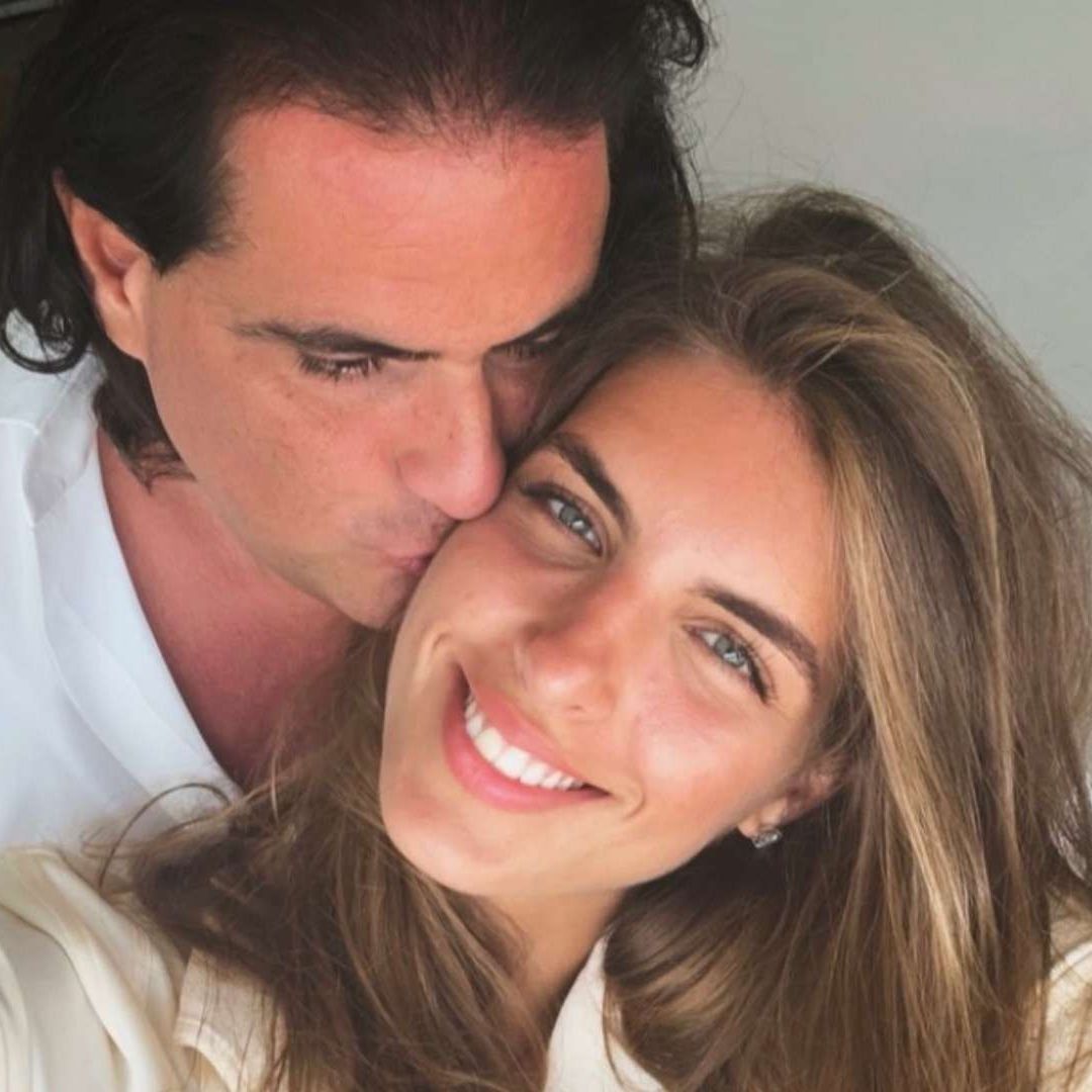 El empresario llegó a Venezuela luego de tres años detenido, y se reencontró con su esposa, Camilla Fabri