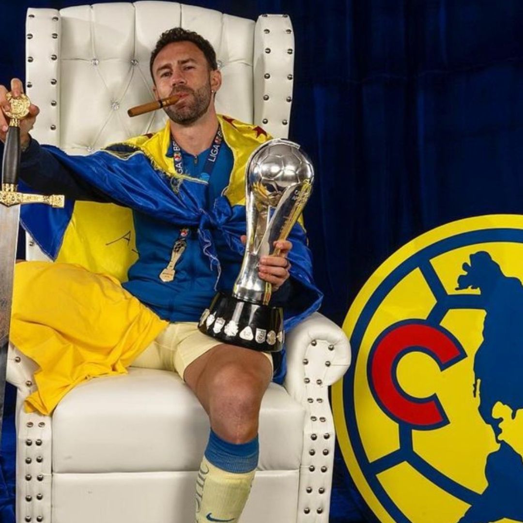 Miguel Layún tras celebrar el triunfo del América