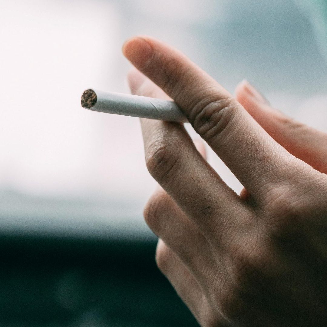 Día Mundial del Cerebro 2024: Así Dañan Alcohol y Tabaco a Este Órgano