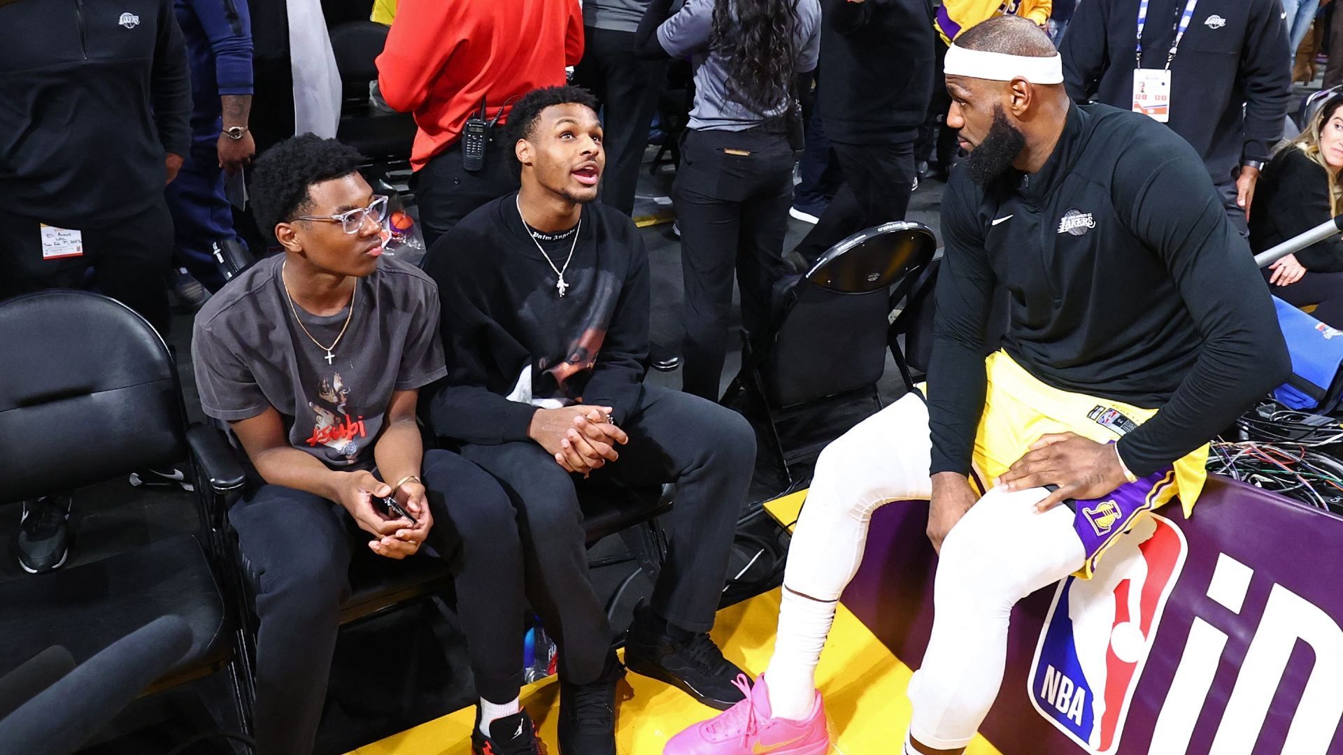 LeBron James romperá otra marca en la NBA al jugar al lado de su hijo en los Lakers. Foto AFP