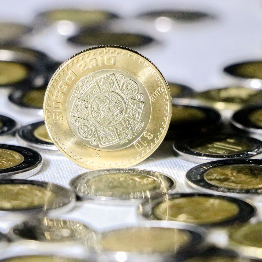 No Habrá Devaluación del Peso; Anuncio de Gabinete de Sheinbaum Ayudó a Reducir Volatilidad: AMLO
