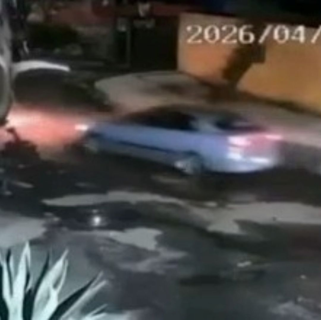 Auto gris donde iba el niño de 5 años de edad