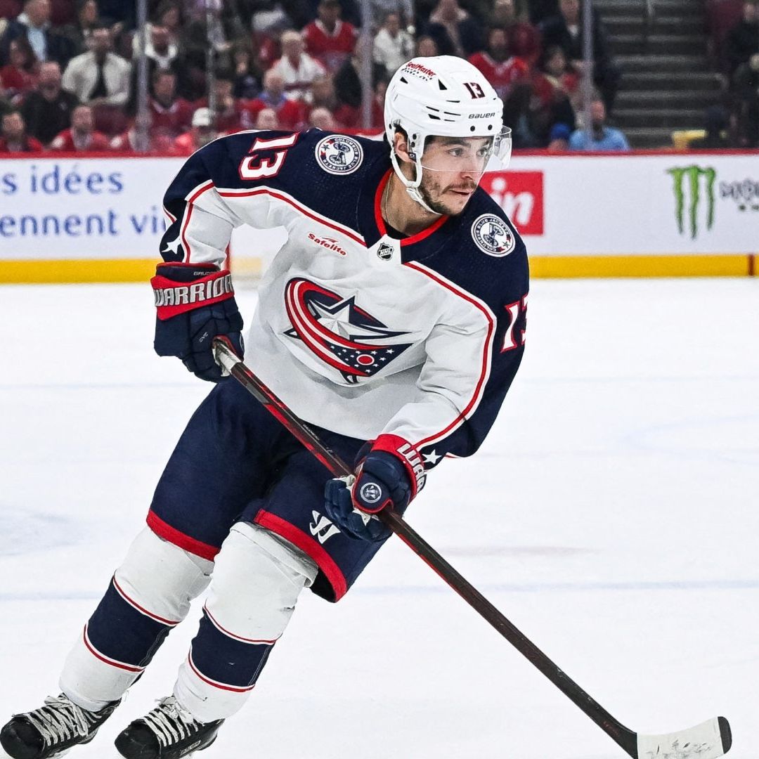 Johnny Gaudreau durante un partido en Canadá el 12 de marzo de 2024