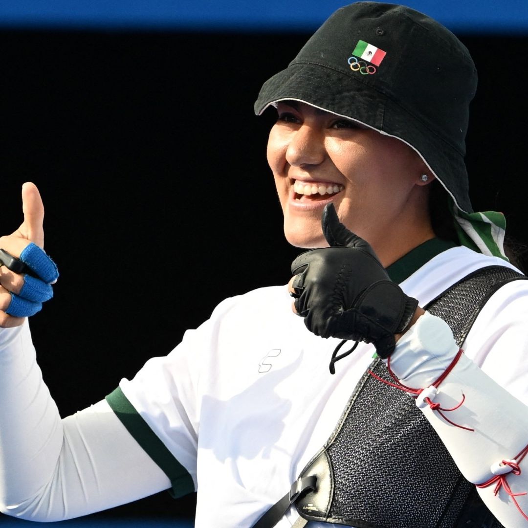 Alejandra Valencia percibe más de 120 mil pesos mensuales, según la CONADE. Foto AFP
