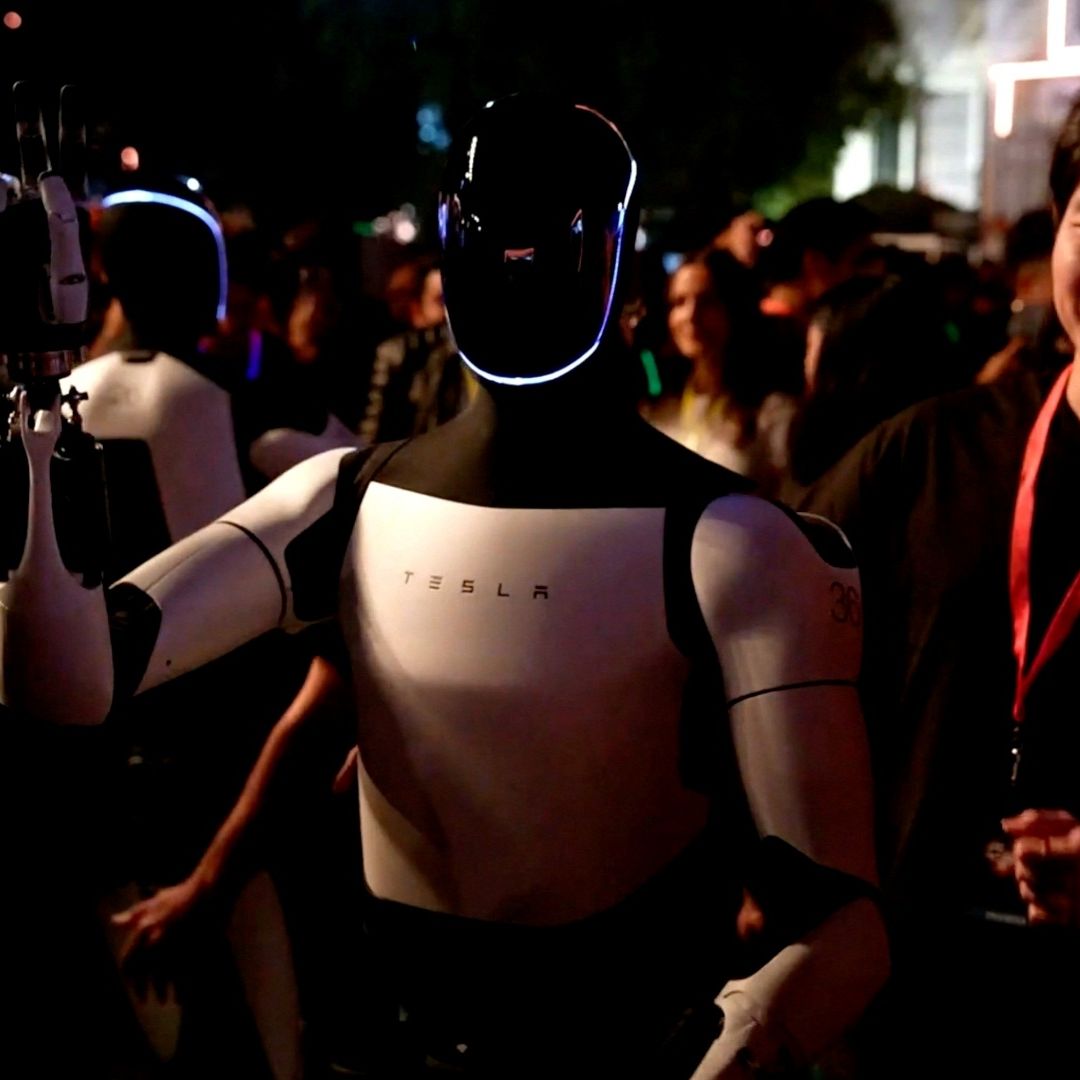 Presentan al robot mayordomo de Tesla