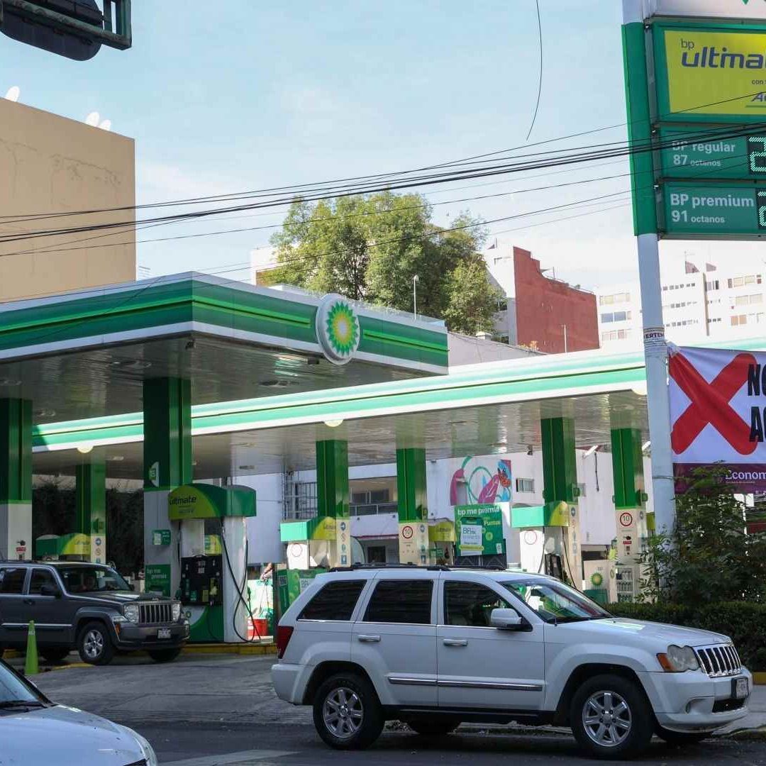 gasolinerías con precios altos de combustible