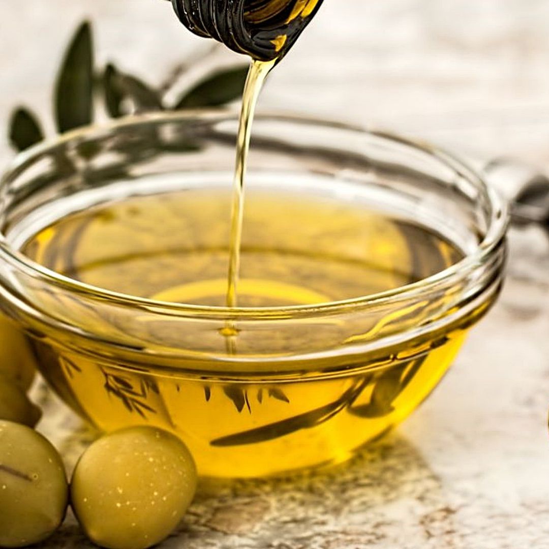 El aceite de oliva se obtiene de las aceitunas