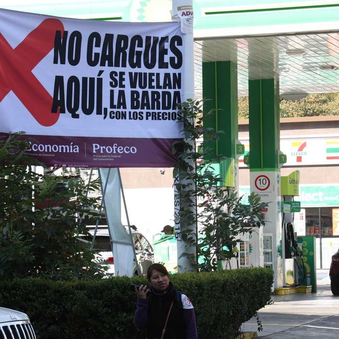 Gasolinera con precios altos