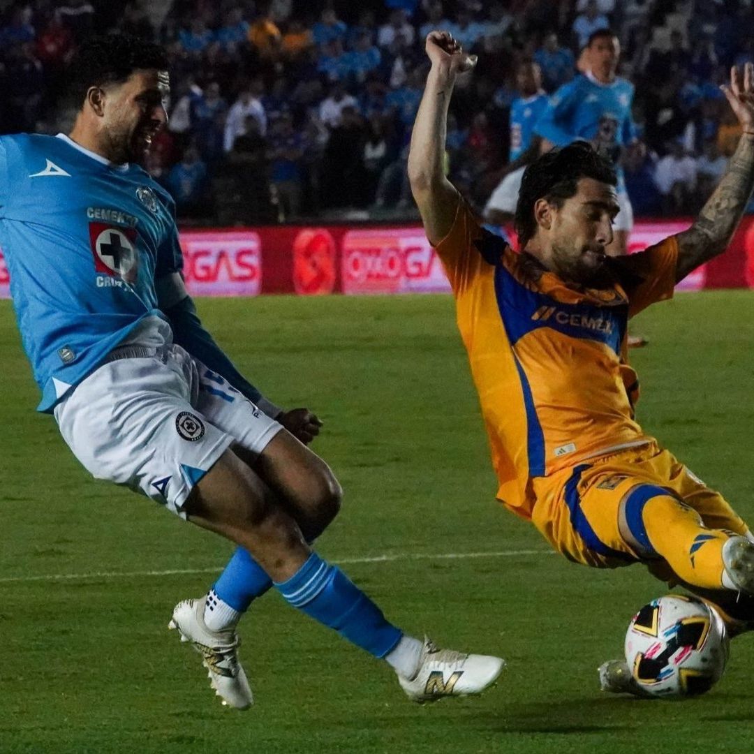 Cruz Azul y Tigres empataron a un gol en la ida de semifinales de la Concachampions 2025.