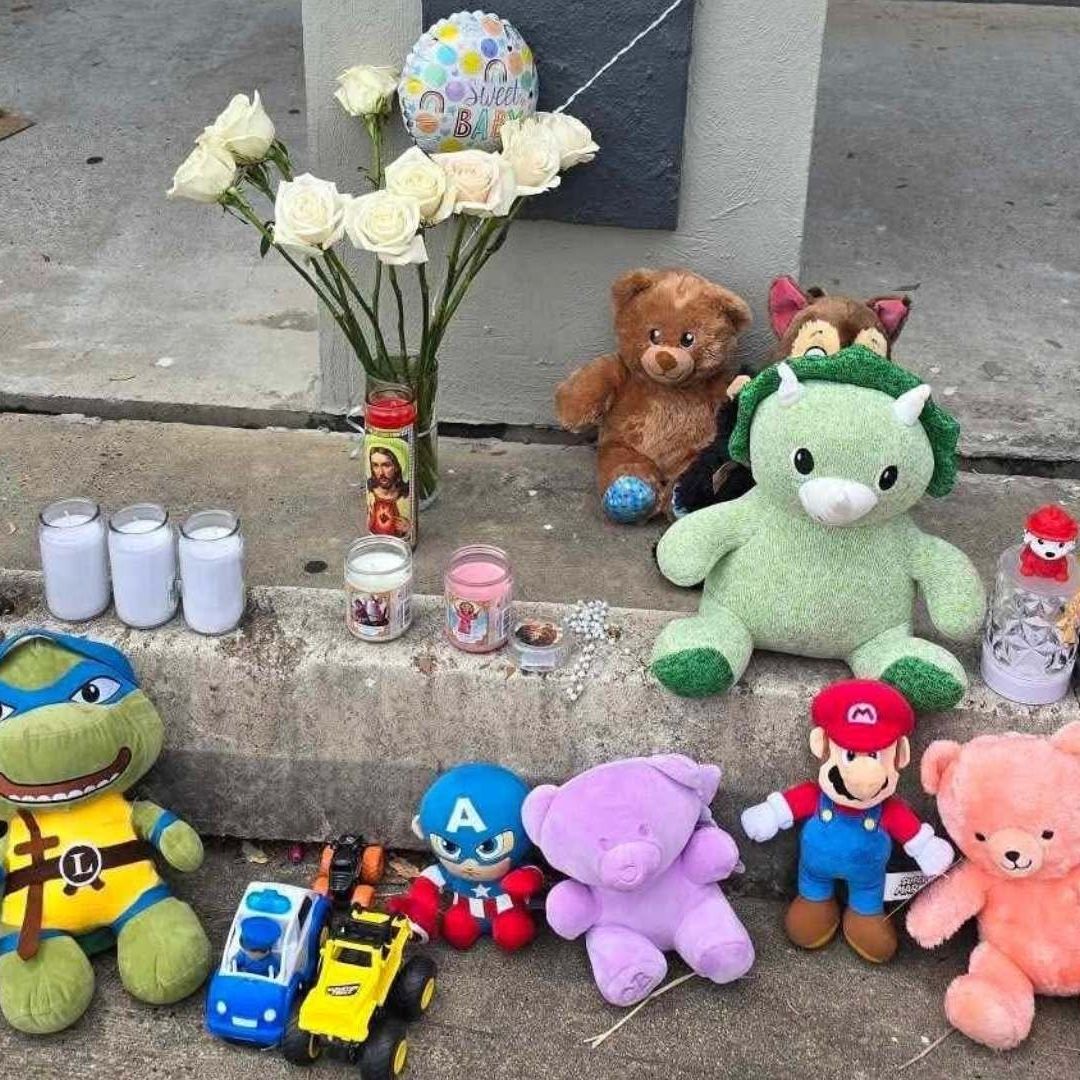 Niño Muere Olvidado en la Camioneta de su Guardería Tras un Paseo Escolar; Detienen a Maestra