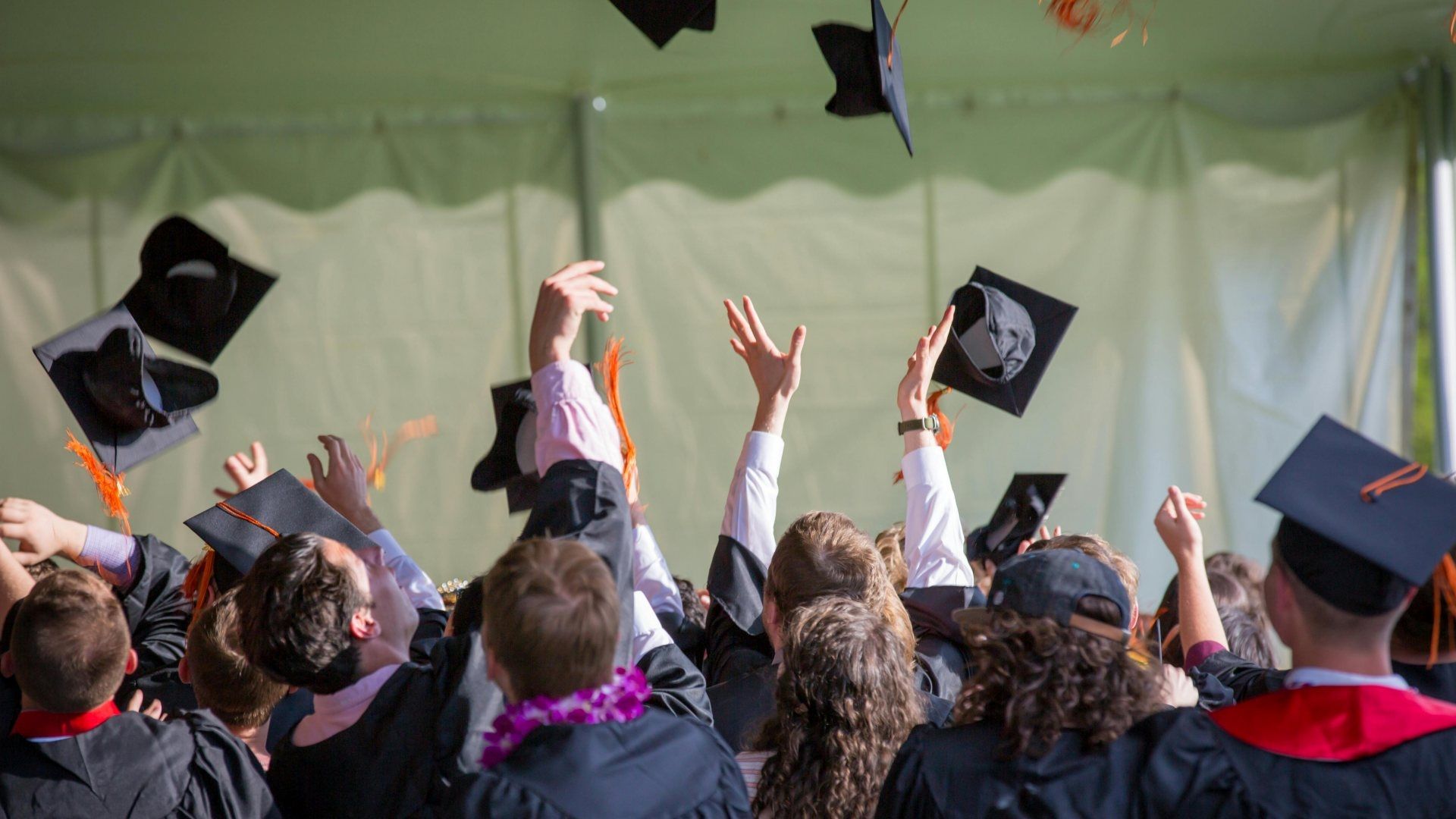 Asociación realiza sondeo para conocer cuánto gastarán las familias mexicanas en las graduaciones