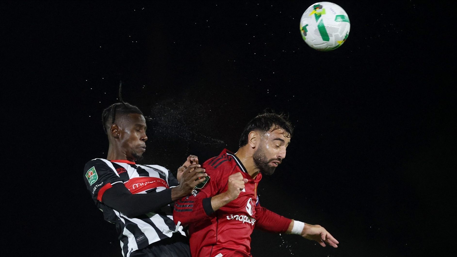 El Grimsby Town y el Manchester United ofrecieron un partidazo en la EFL Cup 2025.