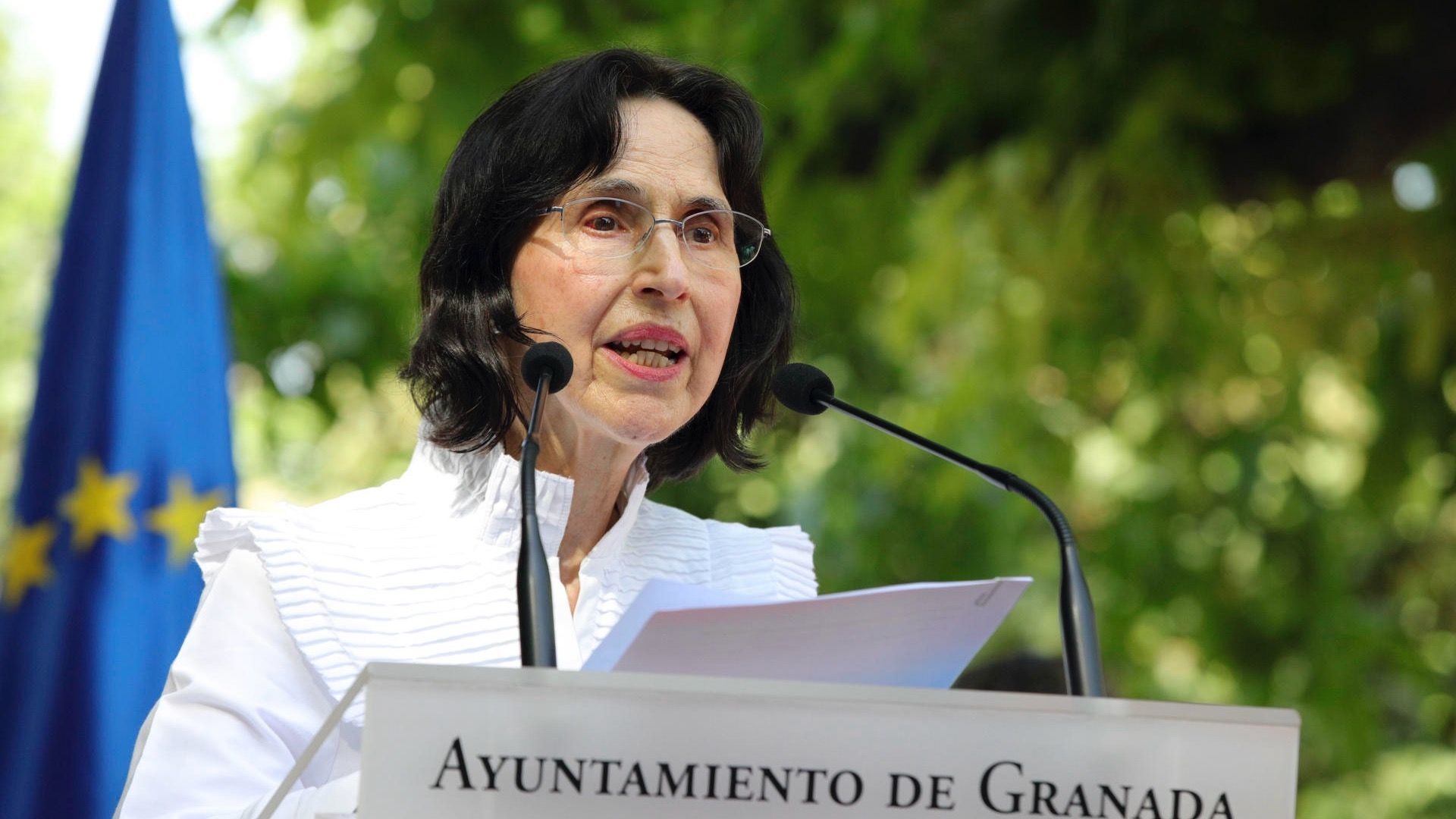 Coral Bracho recibió el premio Federico García Lorca en Granada