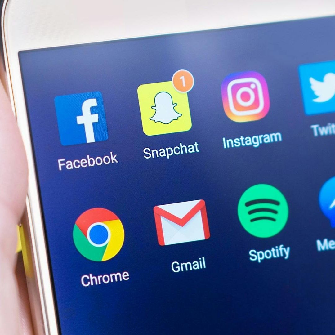 Filtran 16 Mil Millones de Contraseñas de Facebook, Google y Otros Sitios; Así Puedes Cambiarla