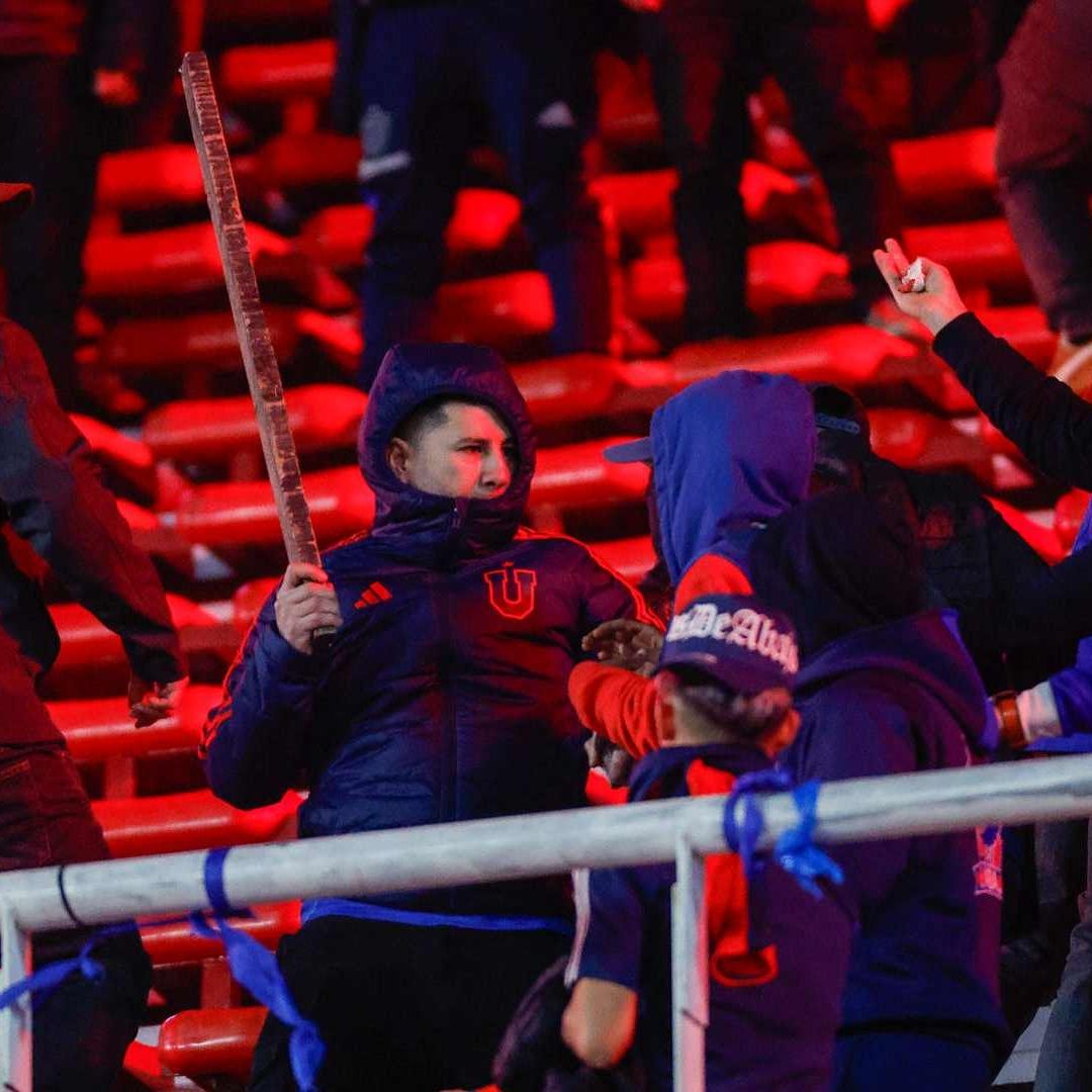 Enfrentamientos en el estadio Libertadores de América en Avellaneda, Argentina