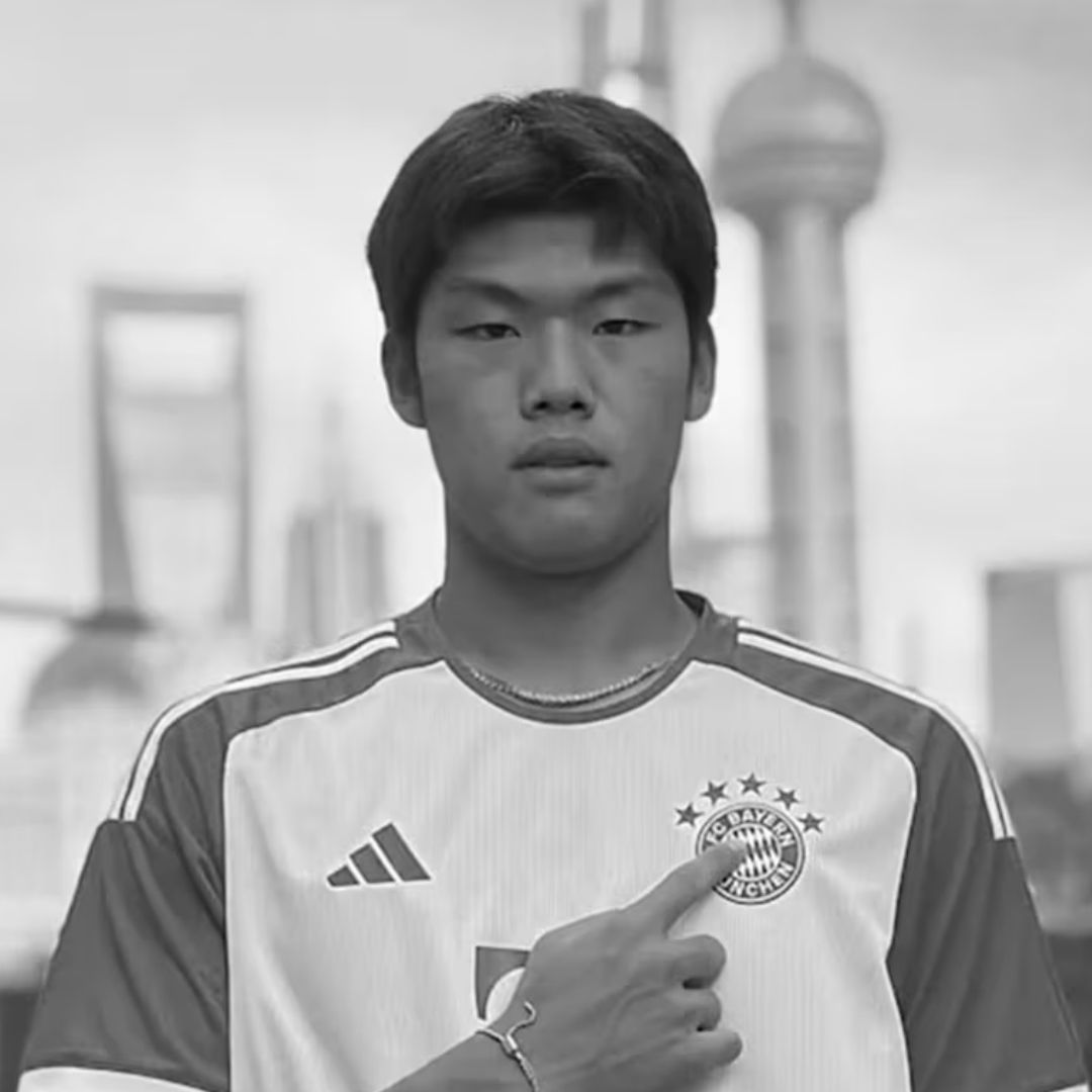 Muere el futbolista chino Guo Jiaxuan