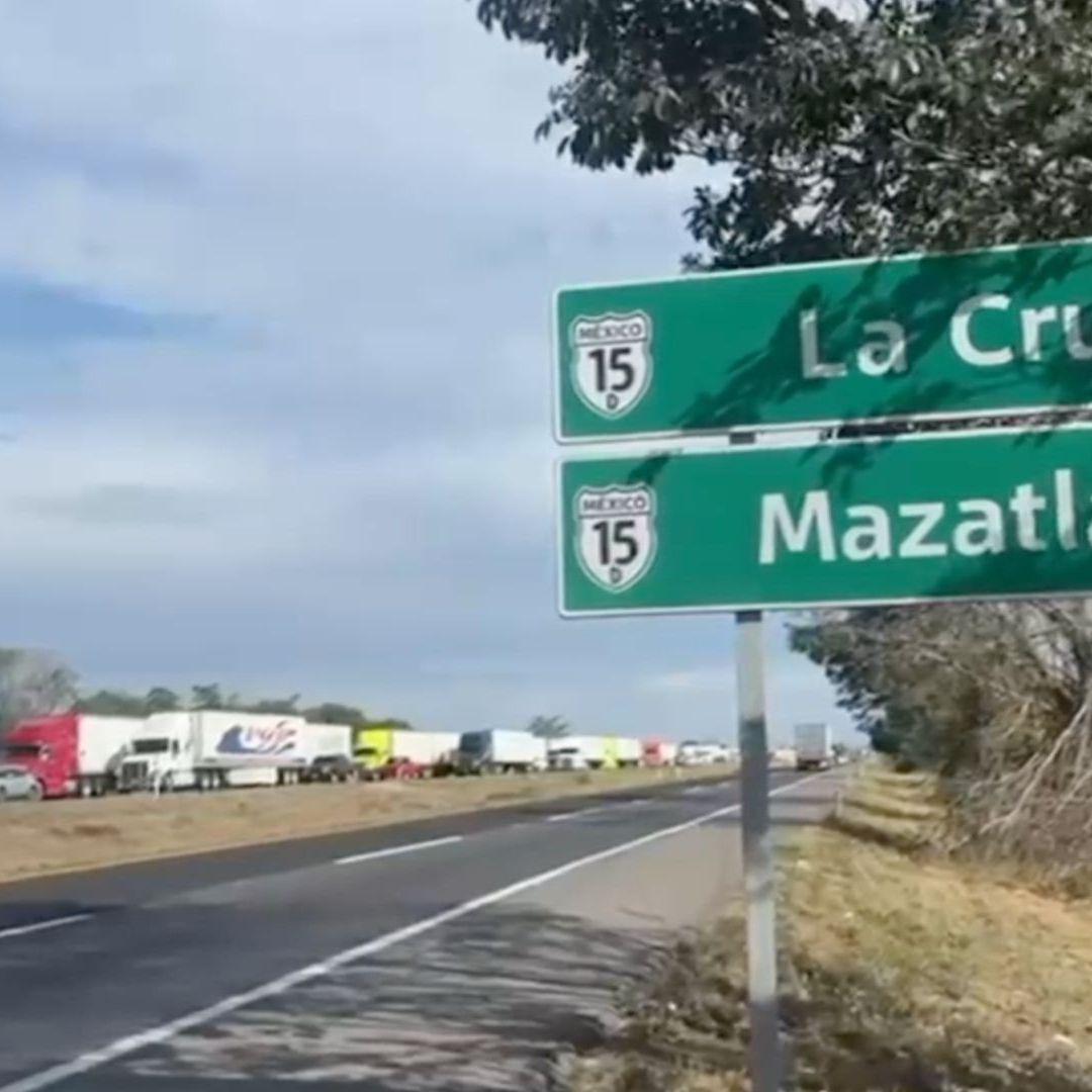 Productores Realizan Bloqueos en Caseta de Costa Rica de la Carretera Mazatlán-Culiacán