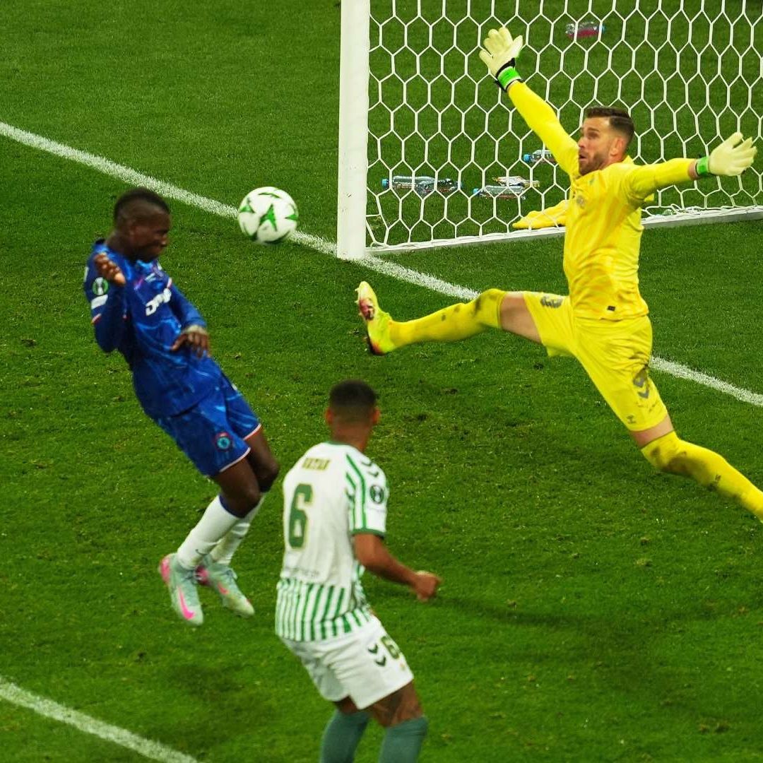 Betis y Chelsea se disputaron el trofeo de la Conference League 2025 en el Estadio Wroclaw de Breslavia, Polonia.
