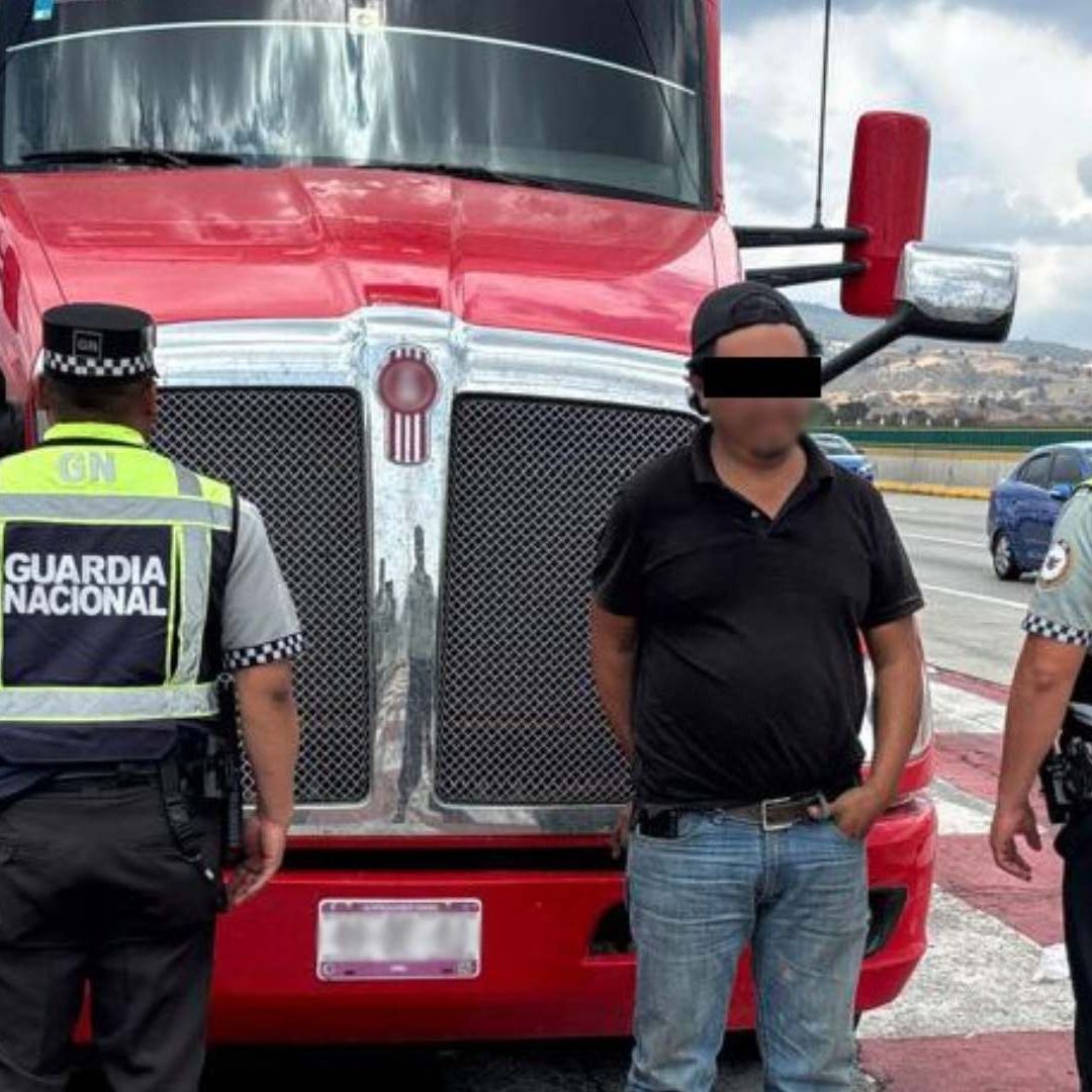 Chofer de tráiler detenido por huachicol