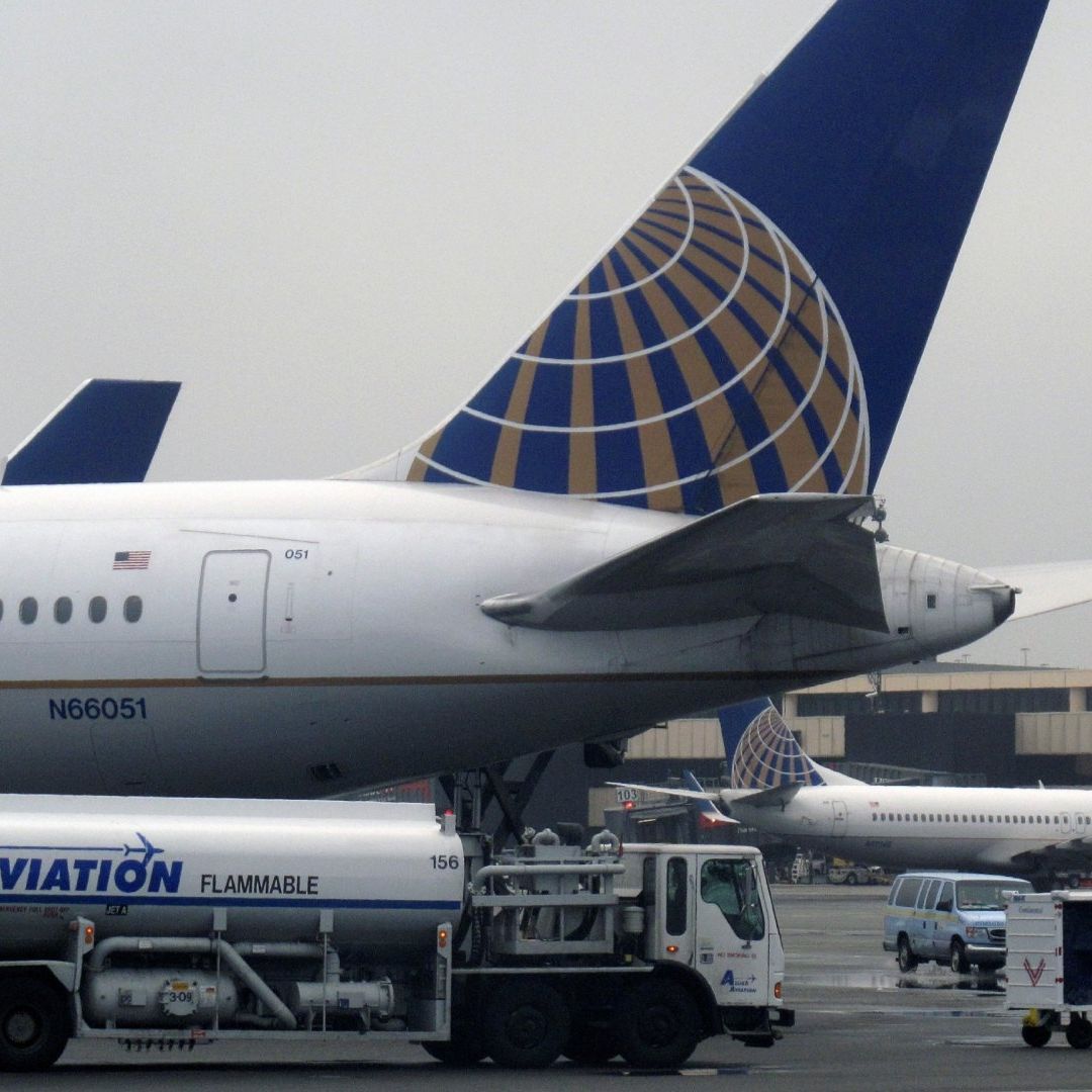 Advierte IATA que Suministro de Combustible para Aviones Tardaría Meses en Recuperarse.