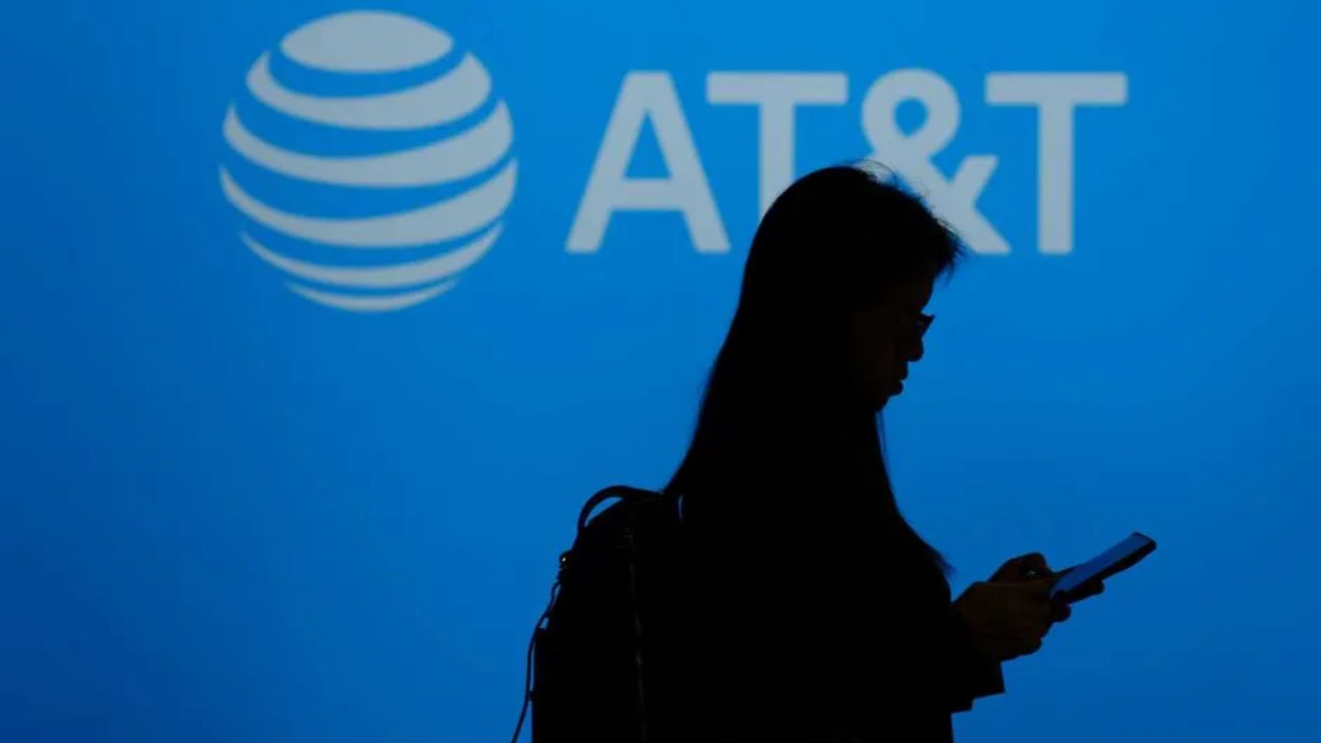 AT&T Busca Vender su Negocio en México, Según Reportes: ¿Qué Pasará con Usuarios si se Va?