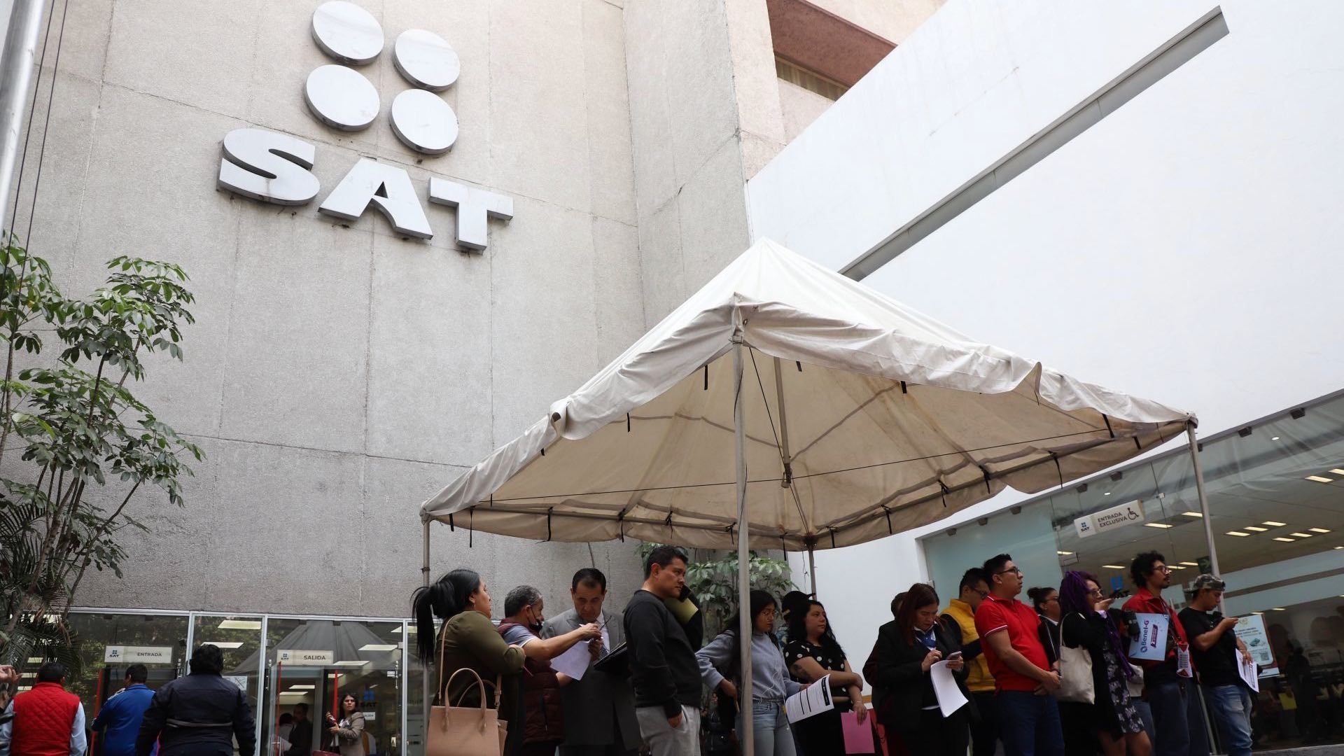 ¿Cuándo se hace la declaración anual 2025 ante el SAT?
