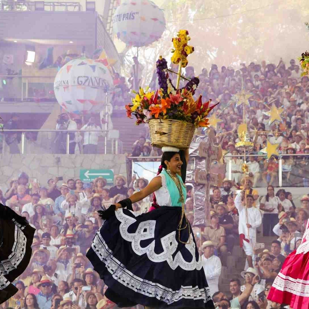 Lunes del Cerro en el auditorio Guelaguetza.