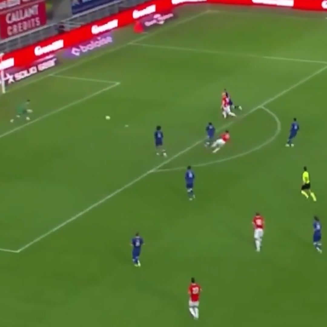Video | Mateo Chávez, Canterano de Chivas, Hace Golazo en Su Debut con el AZ Alkmaar