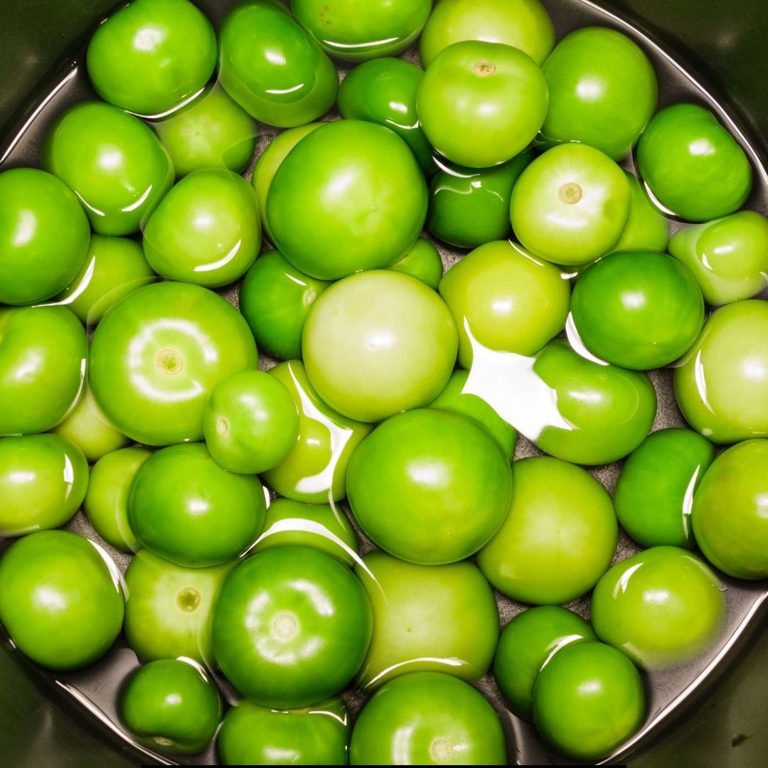Expertos informan cuáles son las propiedades del tomate verde