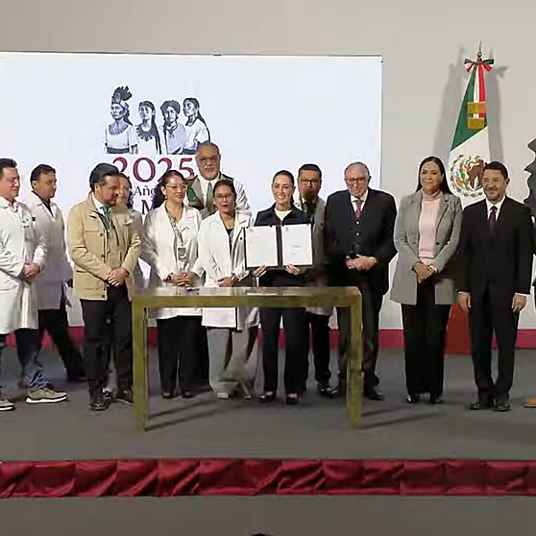 Firma de decreto sobre IMSS Coplamar este 1 de julio de 2025. Foto: Captura de pantalla