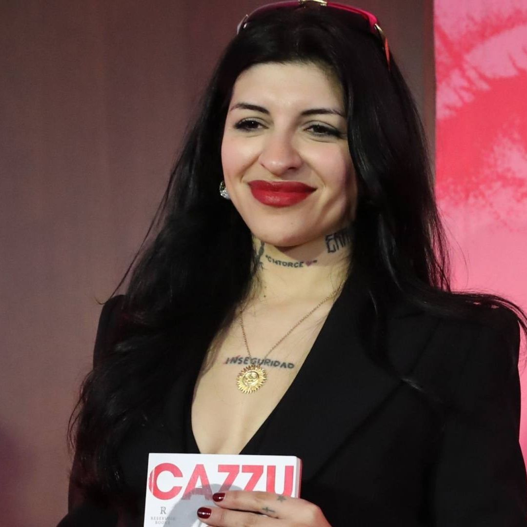 Victoria para Cazzu: Obtiene Visa para Viajar con Inti en su Gira por Estados Unidos