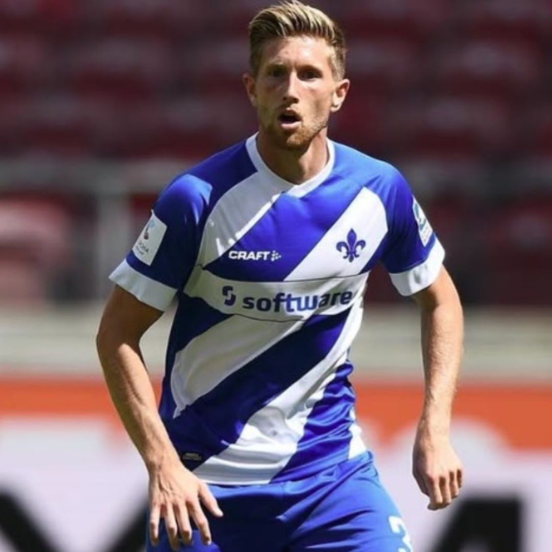 Sebastian Hertner fue canterano del Stuttgart y actualmente jugaba para el  ETSV Hamburg.