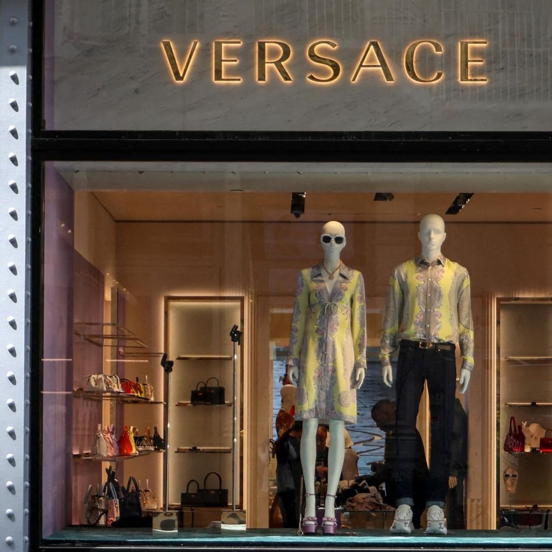 Grupo Prada Compra a su Rival Versace
