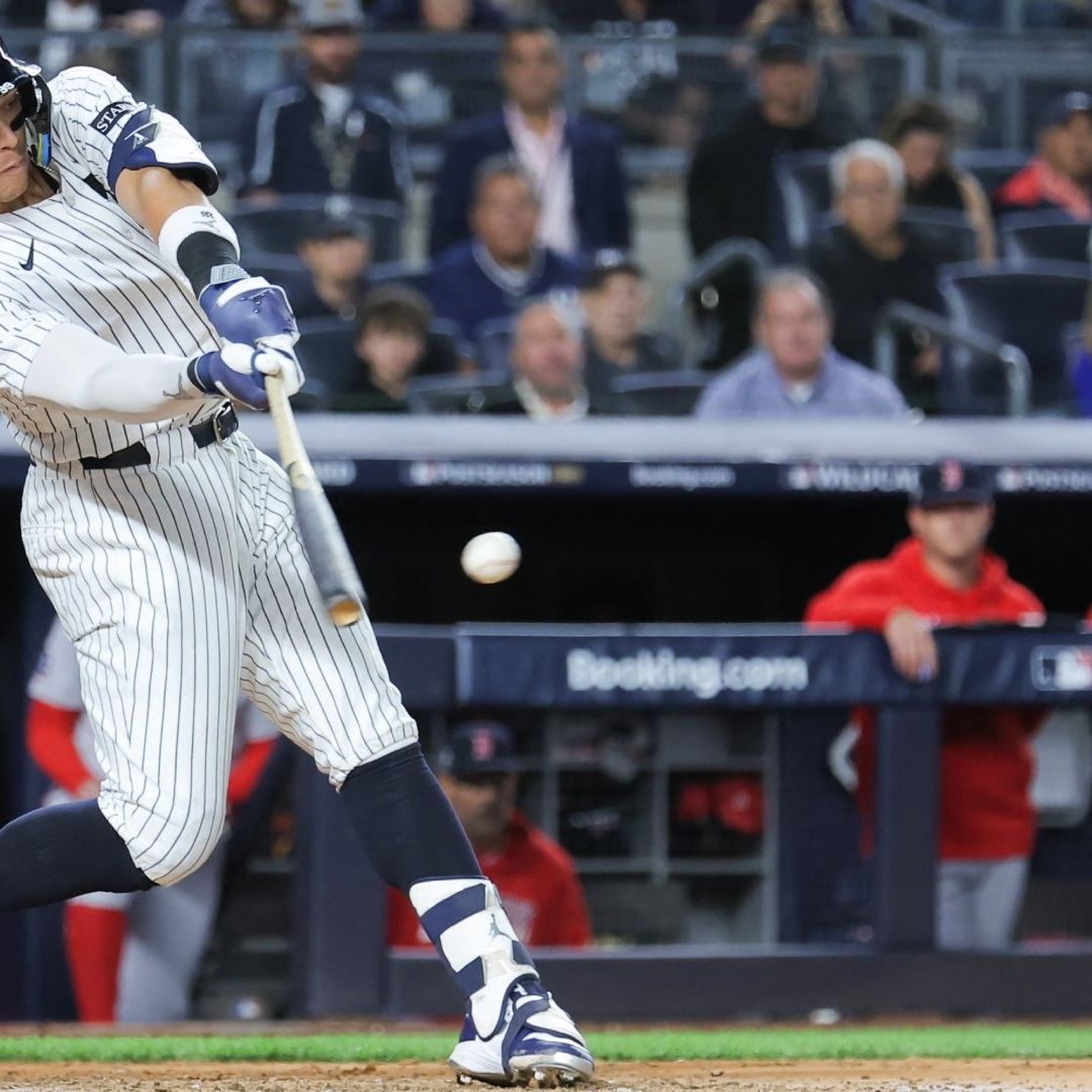 Aaron Judge impulsó la tercera carrera de los Yankees con un batazo potente en la quinta entrada.