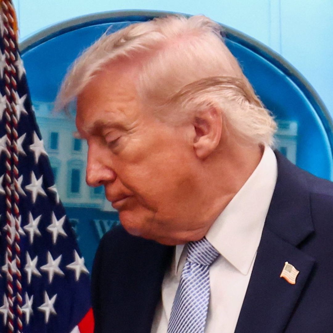 Trump Dice que Irán “Debería Parar” si Está Cobrando a Petroleros por Cruzar Estrecho de Ormuz