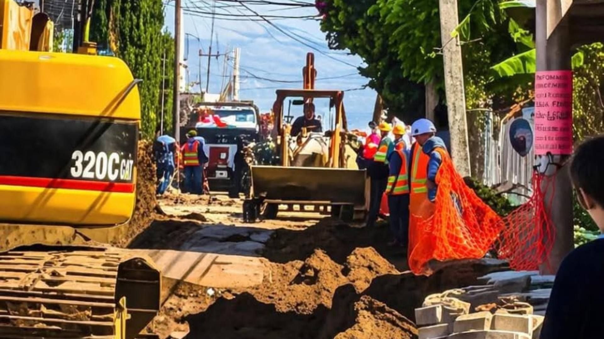 Rescate Joven Trabajador Víctor Manuel Atrapado Bajo Alud de Tierra en Labores de Drenaje de Huejotzingo