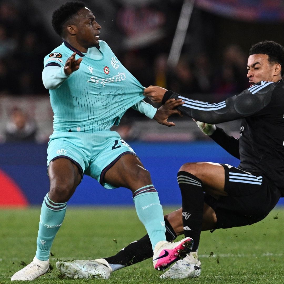 Bolonia y Aston Villa jugaron el primer duelo para decidir el boleto a semifinales de la Europa League. Foto: Reuters