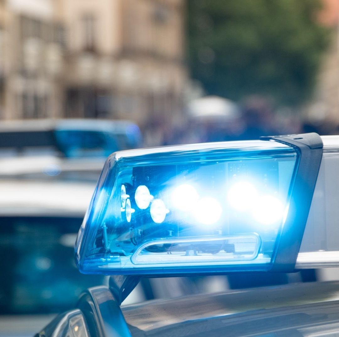 Rescatan a Niño de 9 Años Encerrado Durante Más de un Año en una Camioneta en Francia