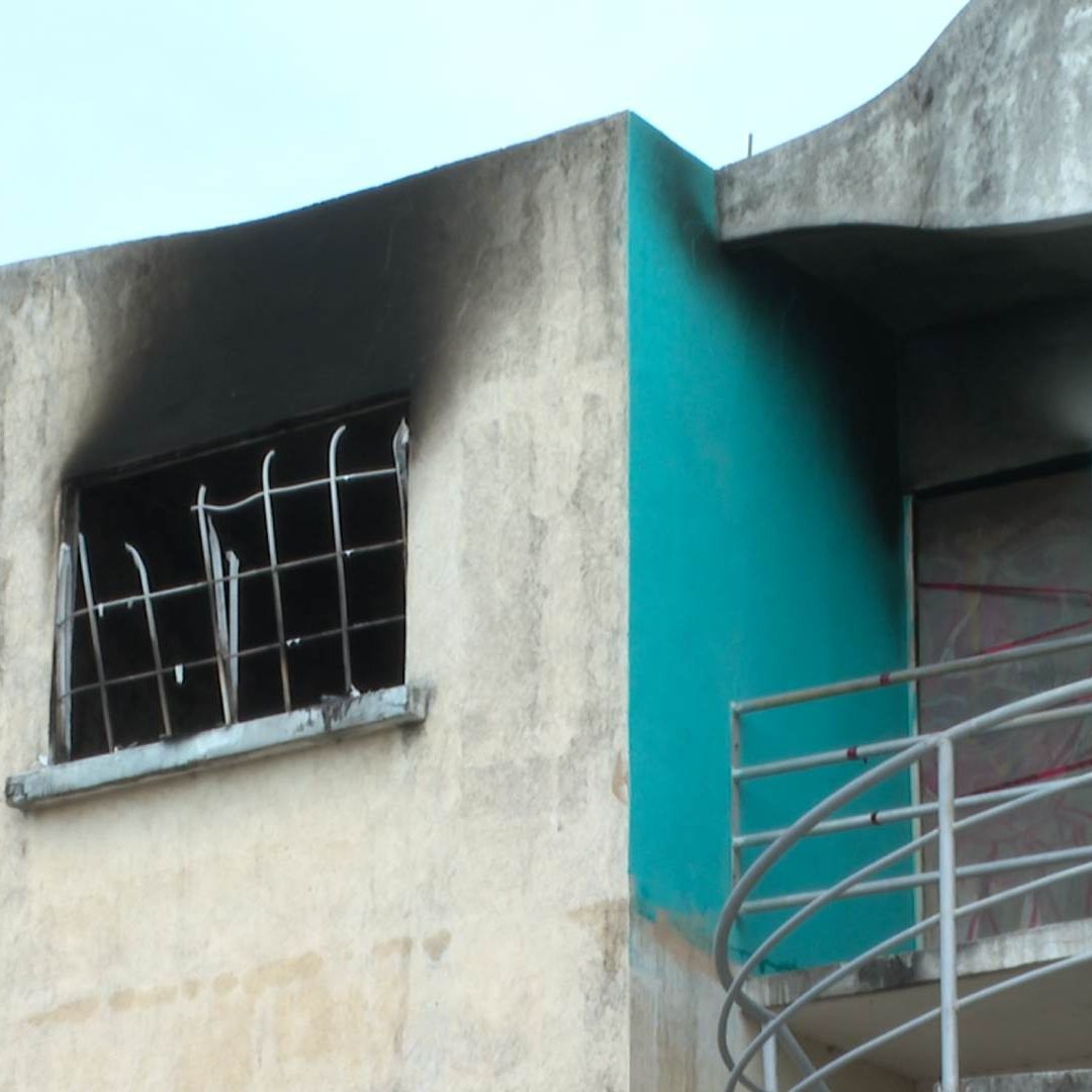 Incendio en Fraccionamiento Lomas de Río Medio Cuatro al Norte de la Ciudad de Veracruz Moviliza a Cuerpos de Emergencias