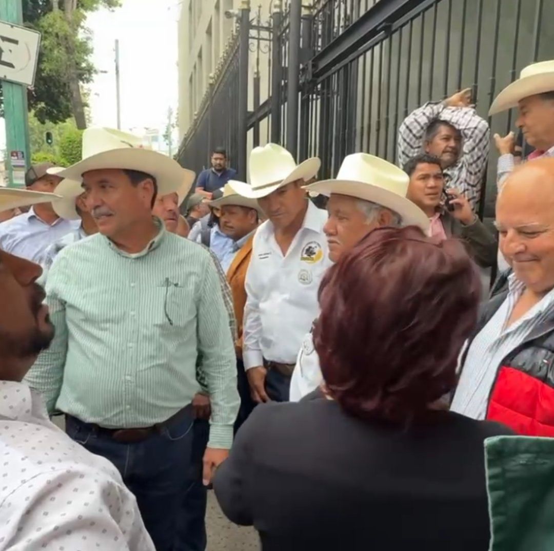 Transportistas y Campesinos Rompen Diálogo con Segob; Amenazan con Nuevos Bloqueos