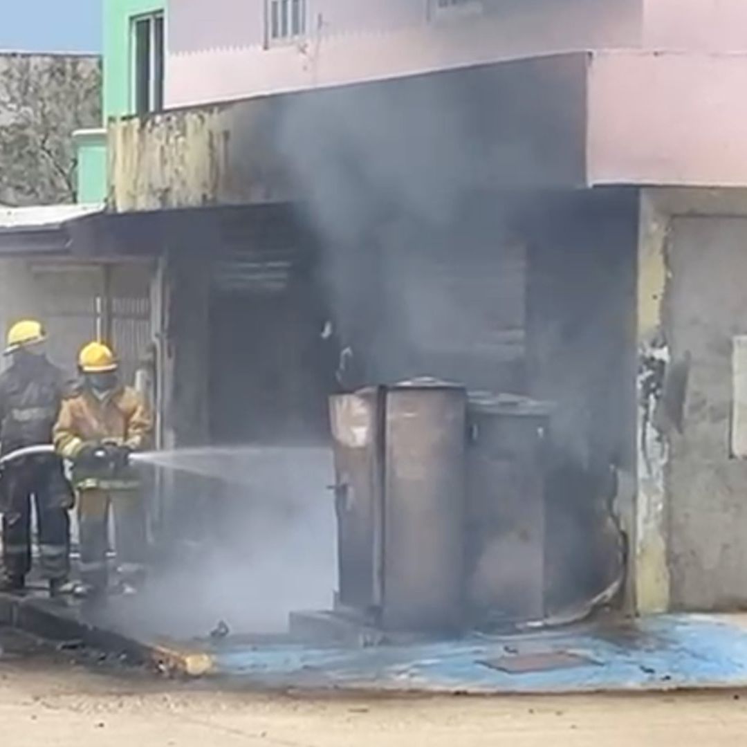 Incendio Transformador Auto Quemado Carpintería Colonia Puerto México Coatzacoalcos Veracruz