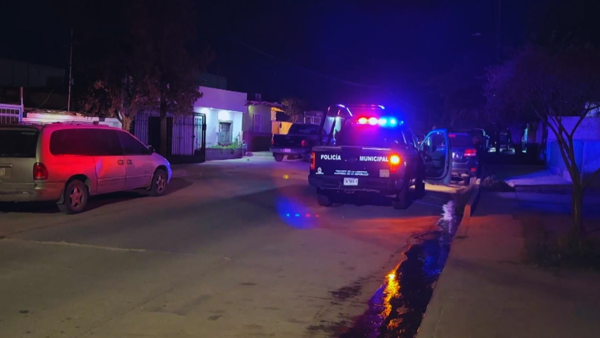 Reportan vehículo incendiado en Lomas de San José