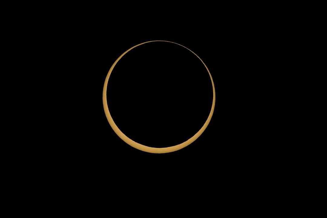Fotos y videos del eclipse solar 2023 en México