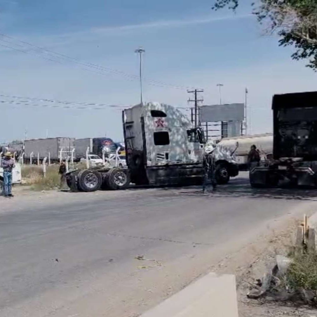 Transportistas y agricultores realizan paro en Chihuahua