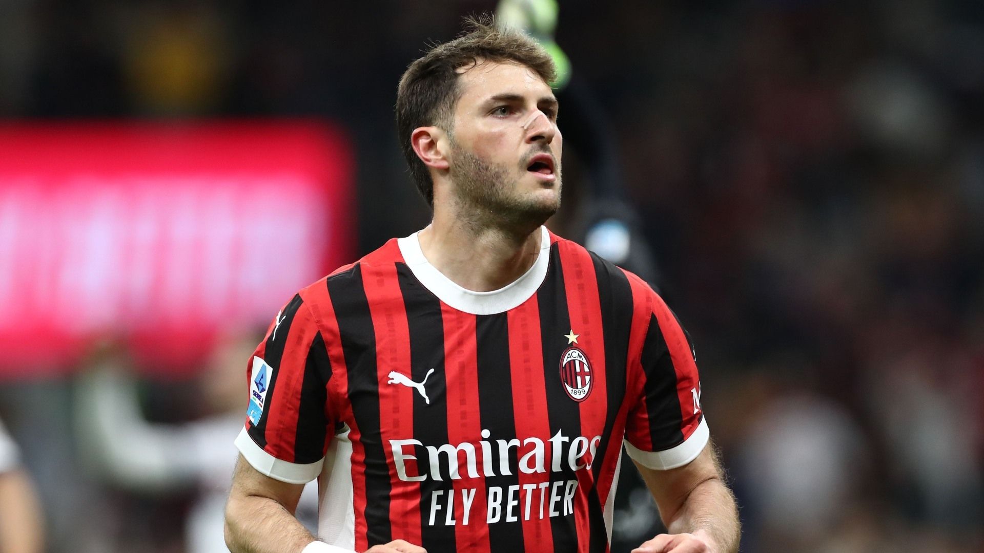 Sin Santi Gimenez el Milan se va Goleado y se Aleja del Título en Italia