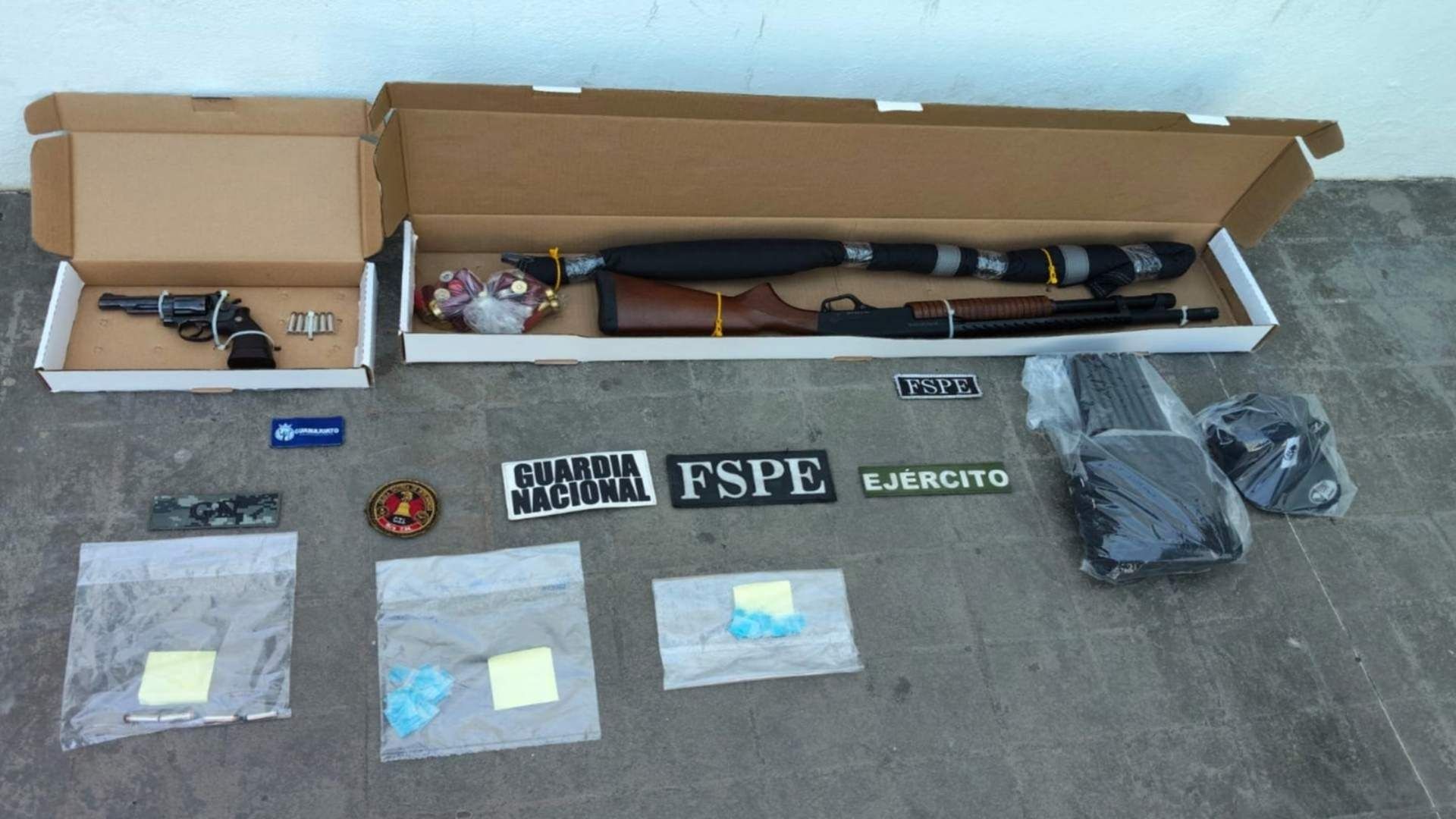 Detienen a Hombres con Armas y Drogas en Valle de Santiago Guanajuato