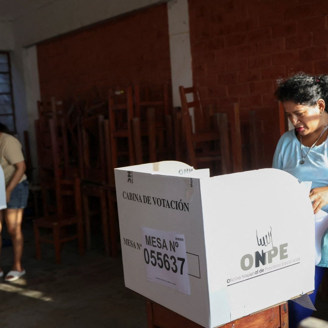 Perú va a segunda vuelta en elecciones presidenciales.