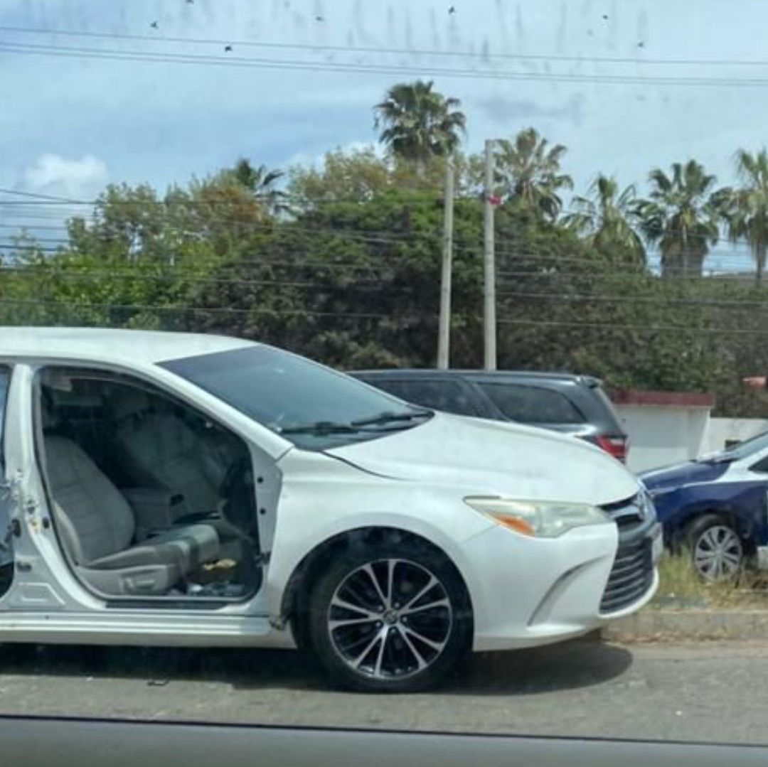 Fuerte Accidente Automovilístico Deja a Madre e Hija Heridas en en El Sauzal, Ensenada