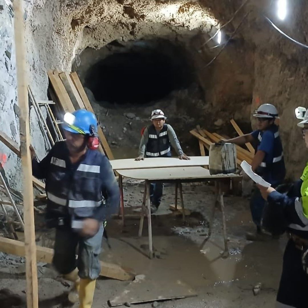 Siguen labores para ubicar al último trabajador atrapado en mina en Sinaloa